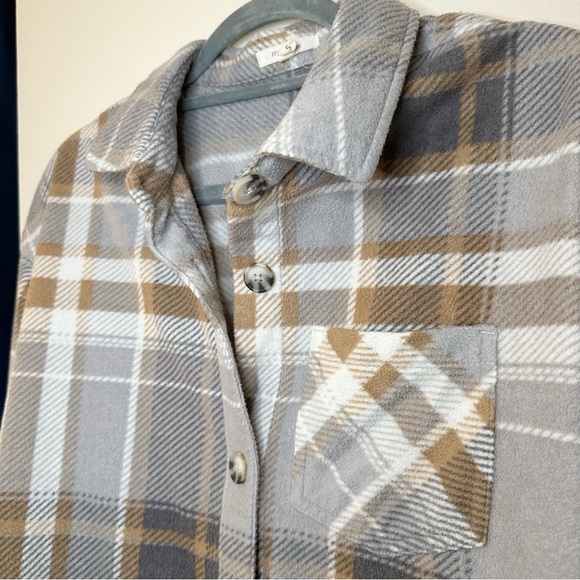 Maurices Flannel Jacket Soft & Oversized Grey Tan Autumn - Picture 3 of 5